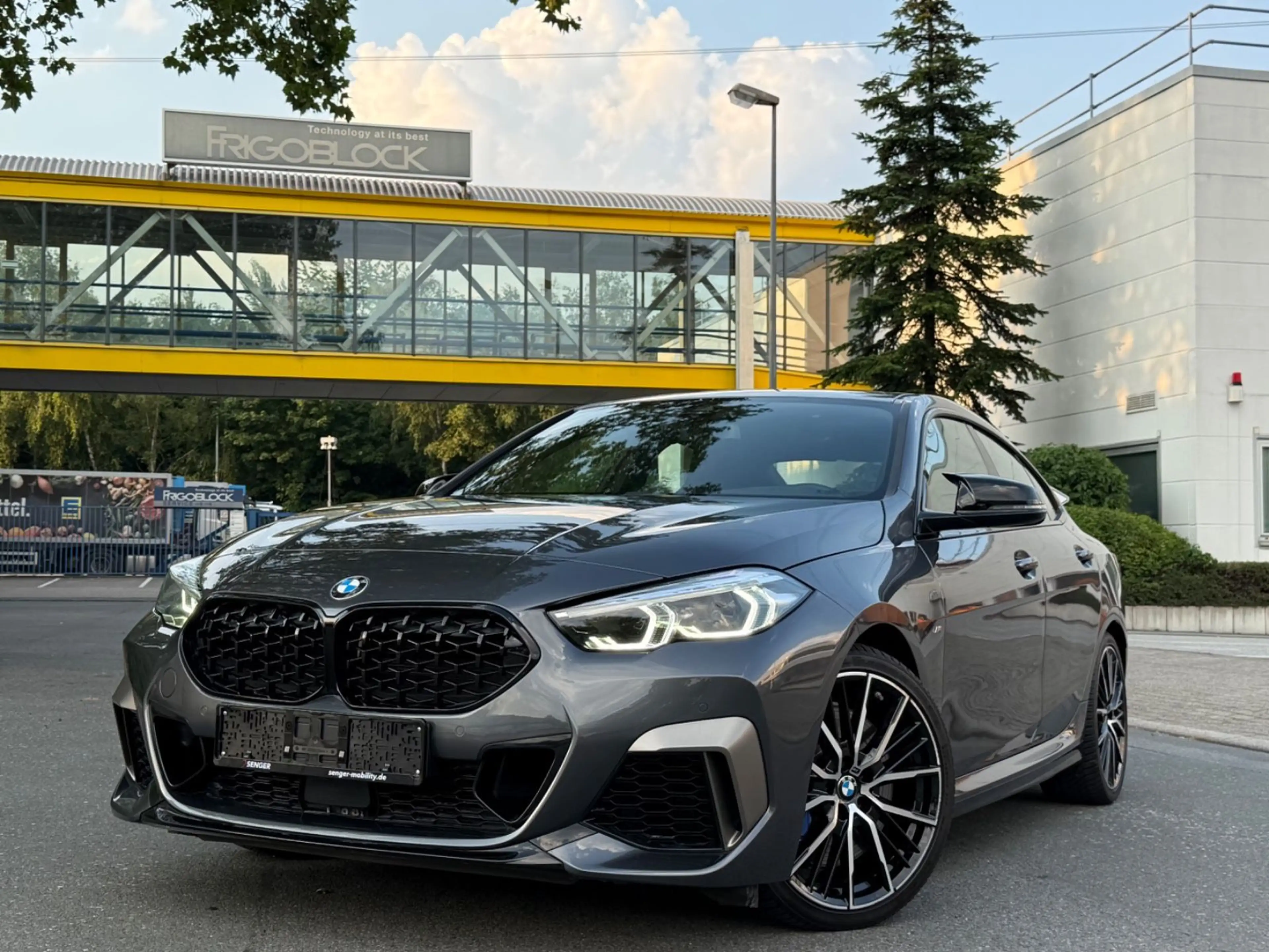 BMW 235 i Gran Coupe *M-SPORT*SHADOW*HEADUP*19ZOLL* — photo 2