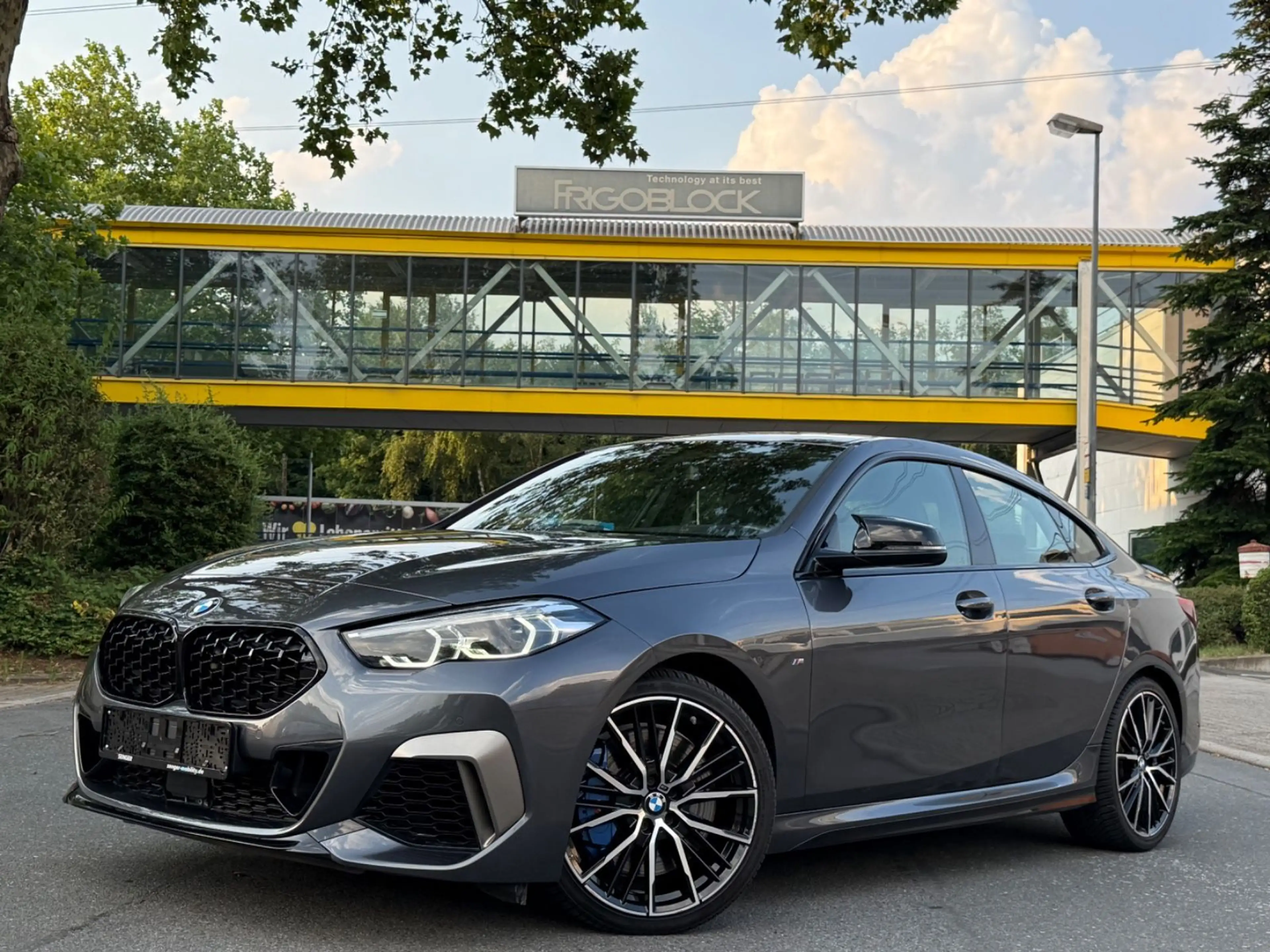 BMW 235 i Gran Coupe *M-SPORT*SHADOW*HEADUP*19ZOLL*