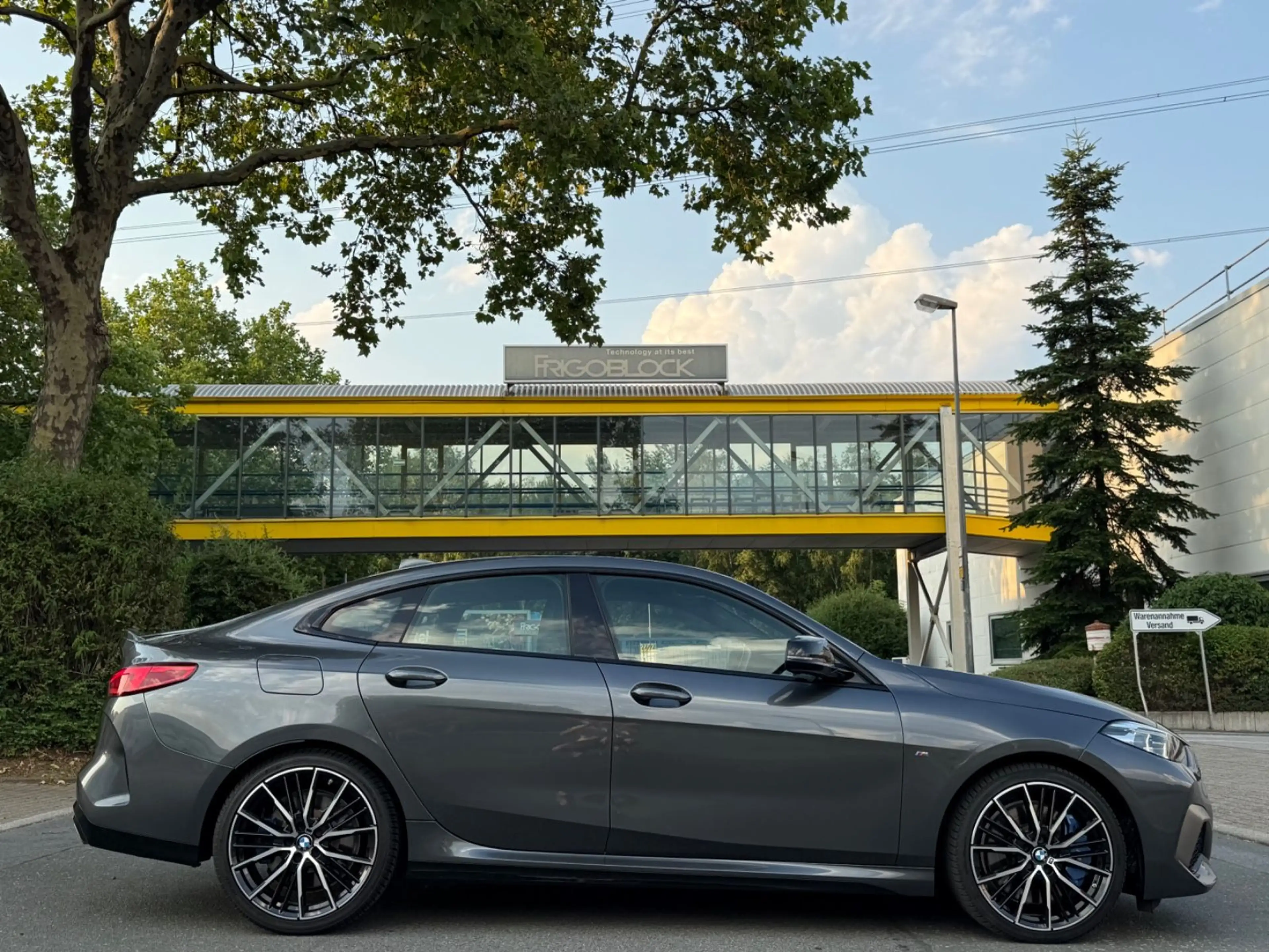 BMW 235 i Gran Coupe *M-SPORT*SHADOW*HEADUP*19ZOLL* — photo 9