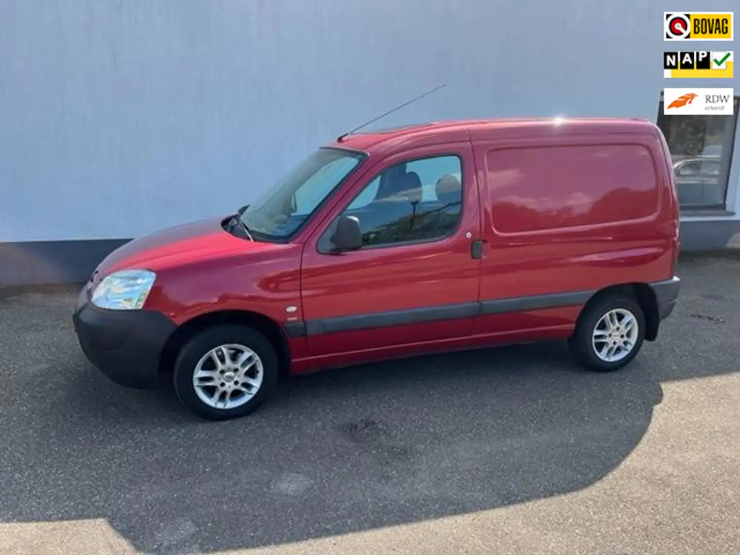 Peugeot Partner 170C 2.0 HDI, '04, nette auto met een nieuwe apk, Červená - 1