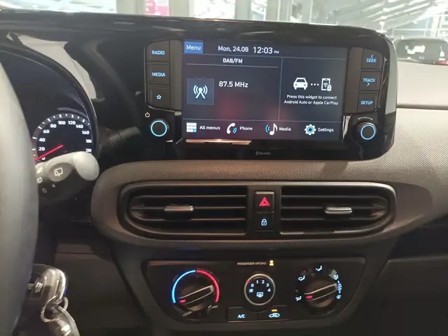 Hyundai i10 view 12