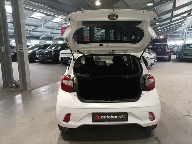 Hyundai i10 view 6