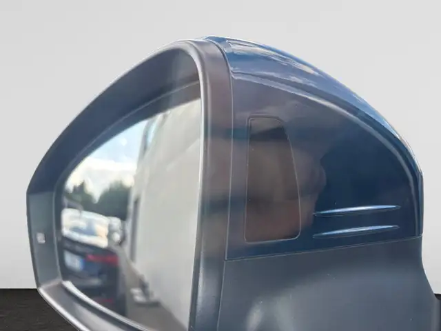 Volkswagen Tiguan view 9