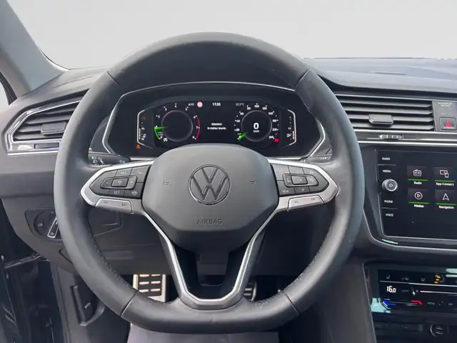 Volkswagen Tiguan view 14