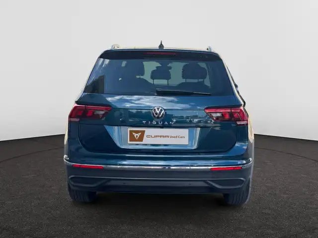 Volkswagen Tiguan view 6
