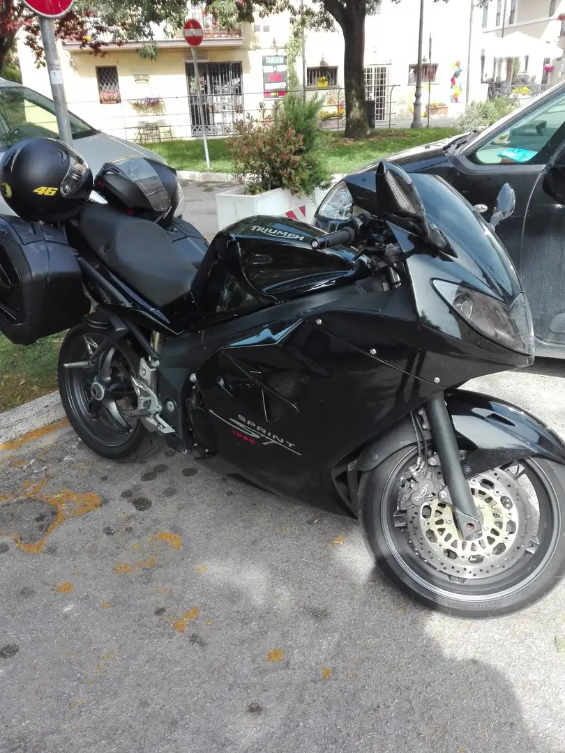 Triumph Sprint ST - 2