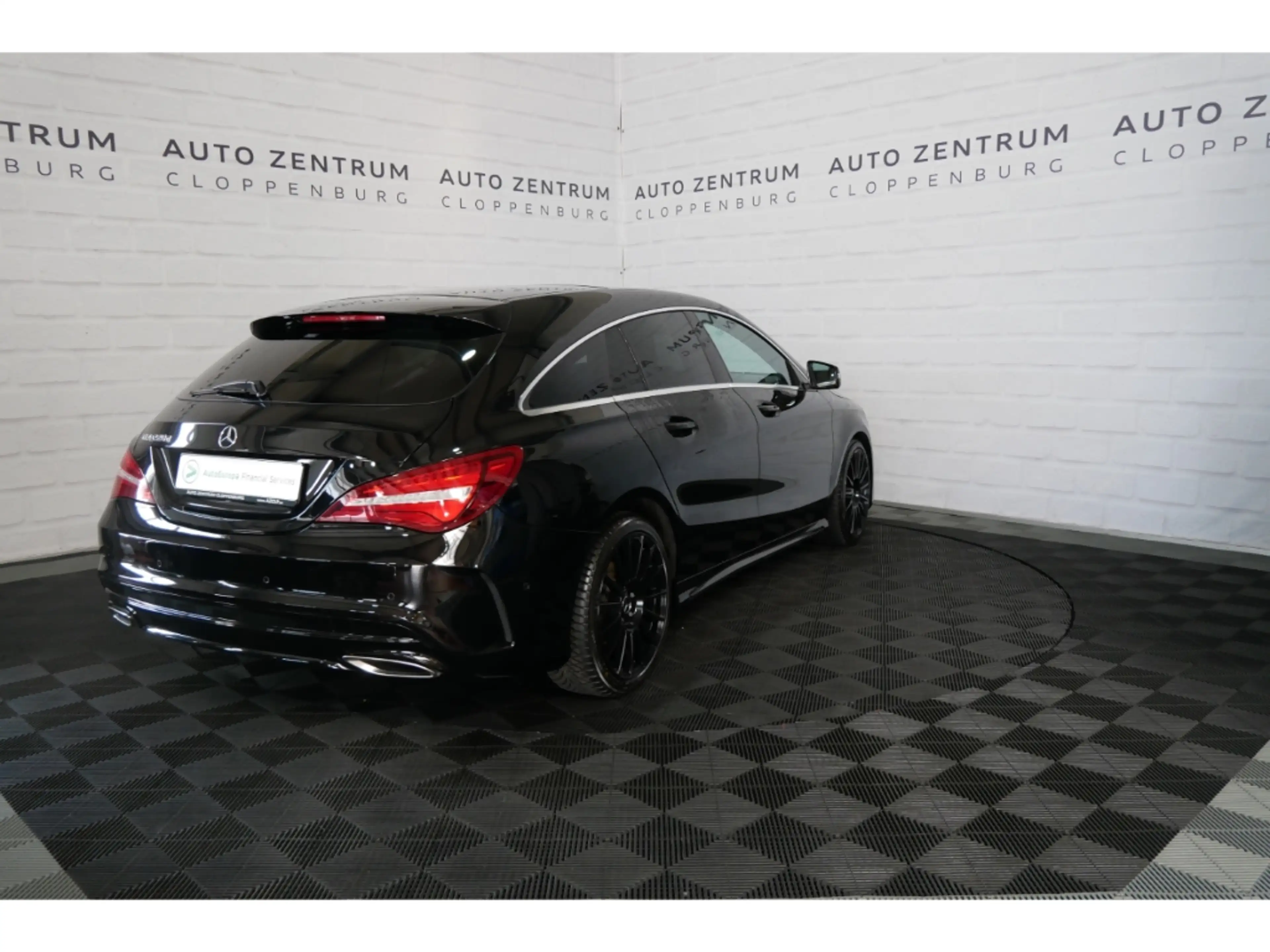 Mercedes-Benz CLA 220 d AMG+Pano+LED+Comand+Cam — photo 5