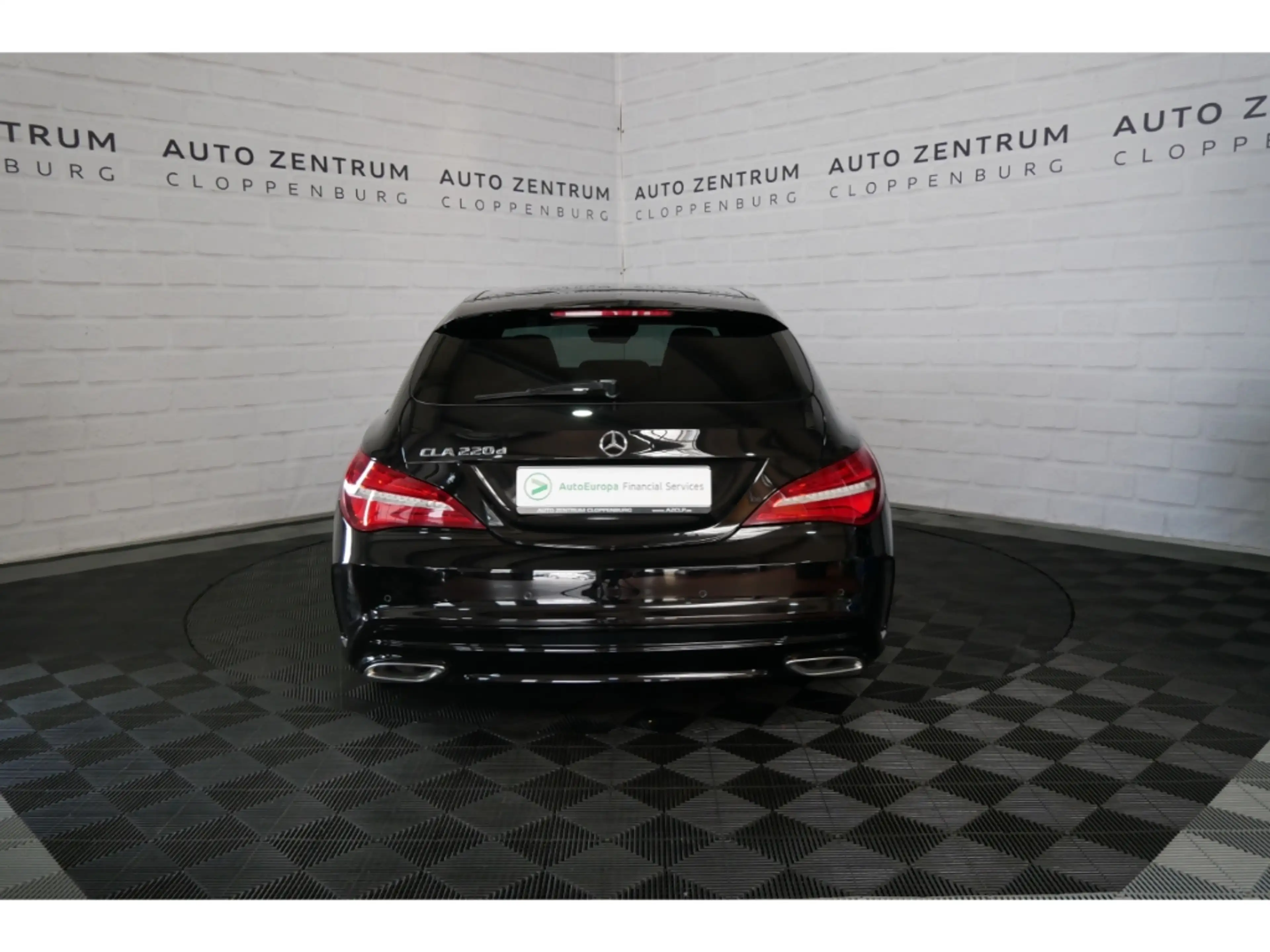 Mercedes-Benz CLA 220 d AMG+Pano+LED+Comand+Cam — photo 4