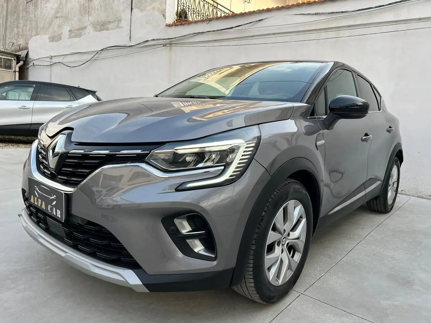 Renault Captur 1.0 tce Intens Gpl 100cv 2022 Gris - 2