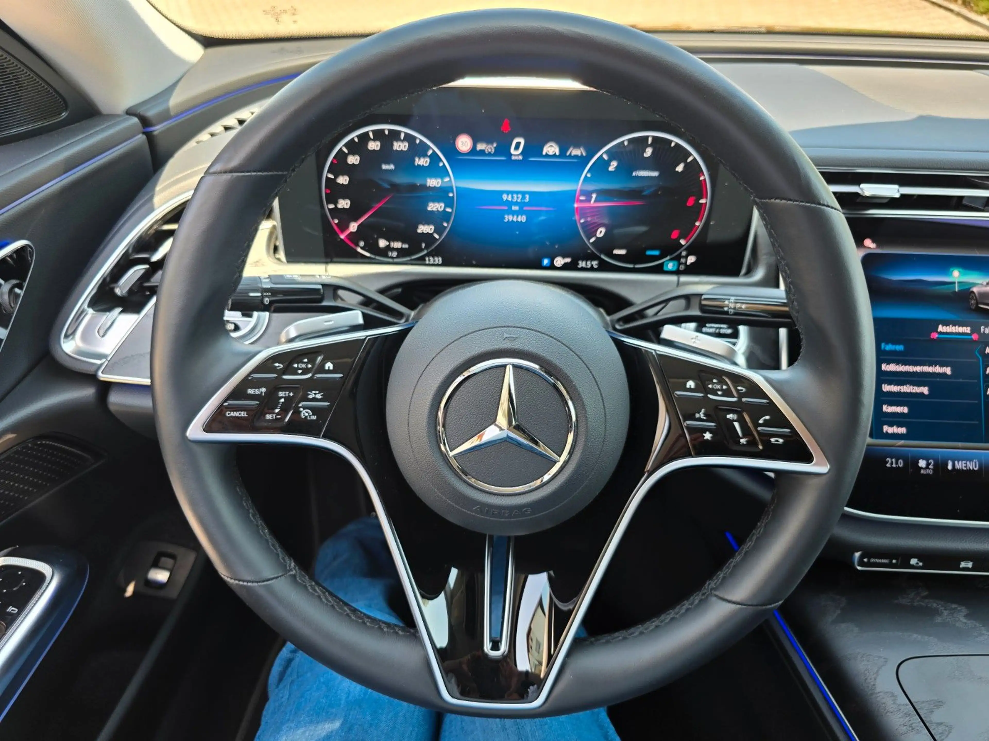 Mercedes-Benz E 220 d Avantgarde Advanced LED/distronic — photo 12