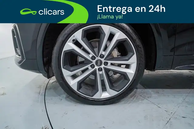 Audi Q5 view 11
