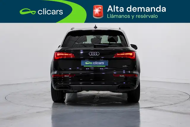 Audi Q5 view 4
