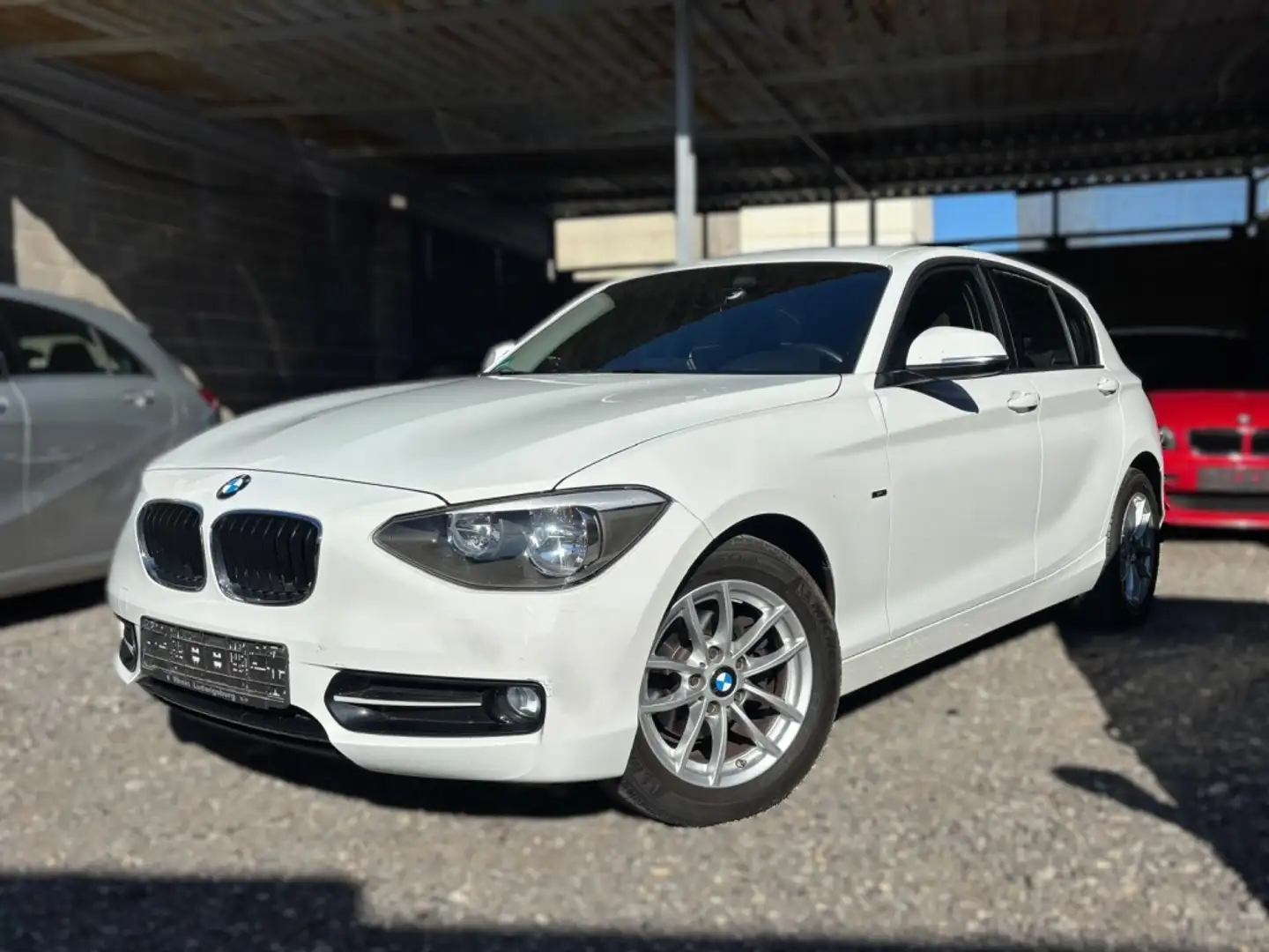 BMW 116 116i Essential Plus M-Sport Edition Blanc - 1