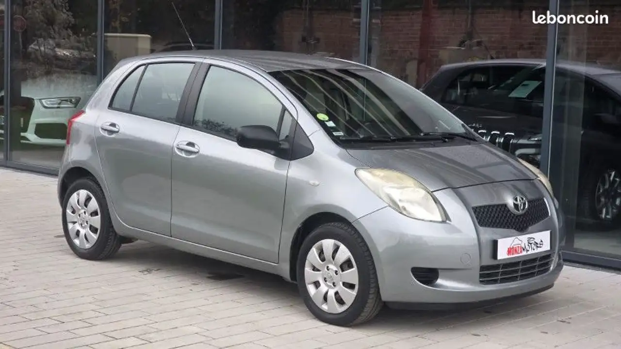 Toyota Yaris 85 VVT-I LUNA