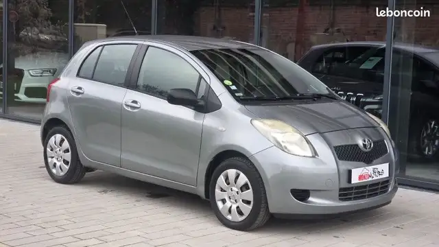 Toyota Yaris 85 VVT-I LUNA