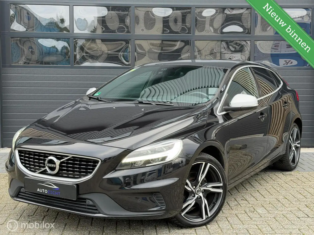 Volvo V40