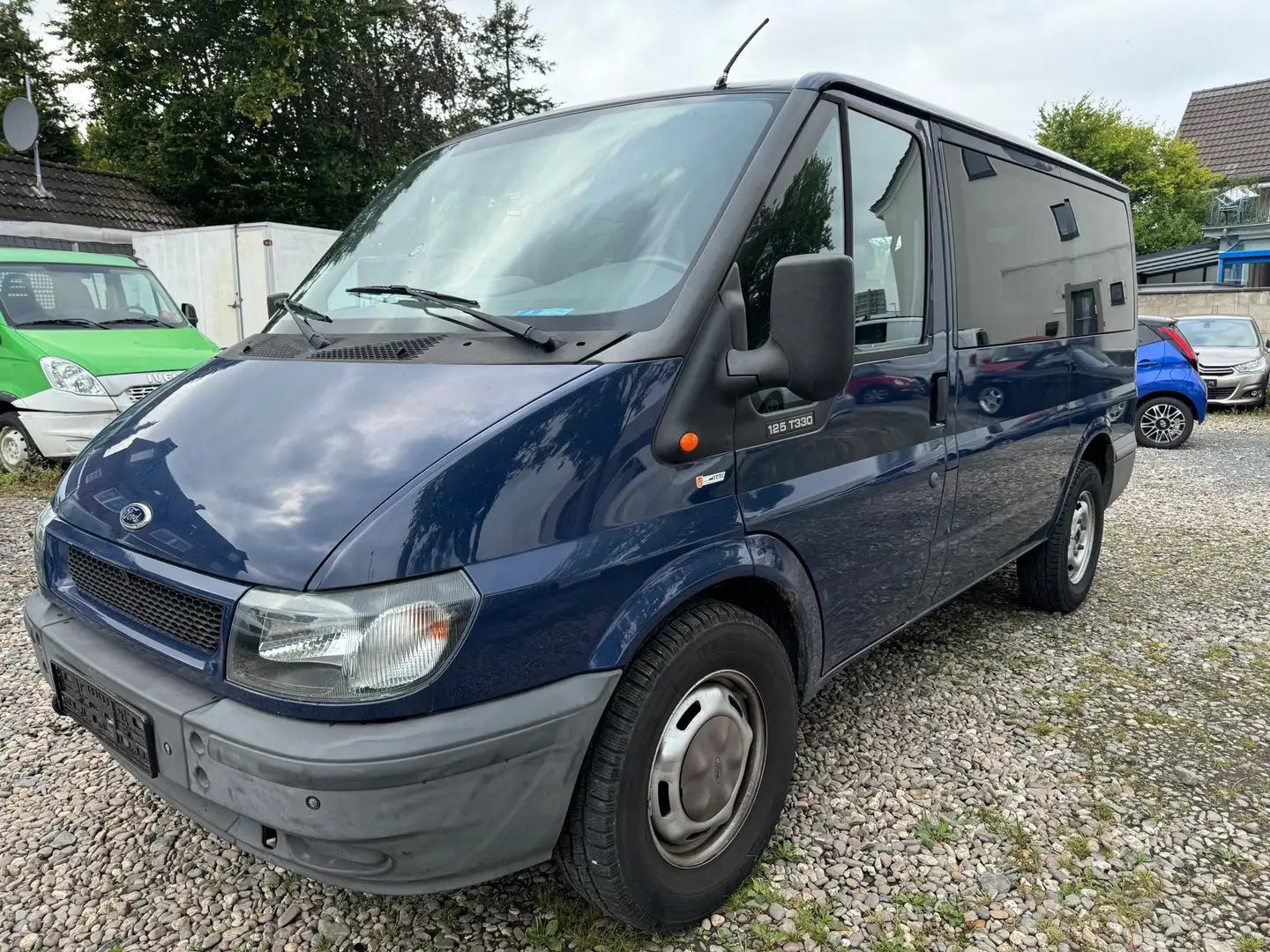 Ford Transit 330 K TDE Behinderten Umbau Rampe Automatik 8 sitz Modrá - 1