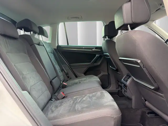 Volkswagen Tiguan view 18