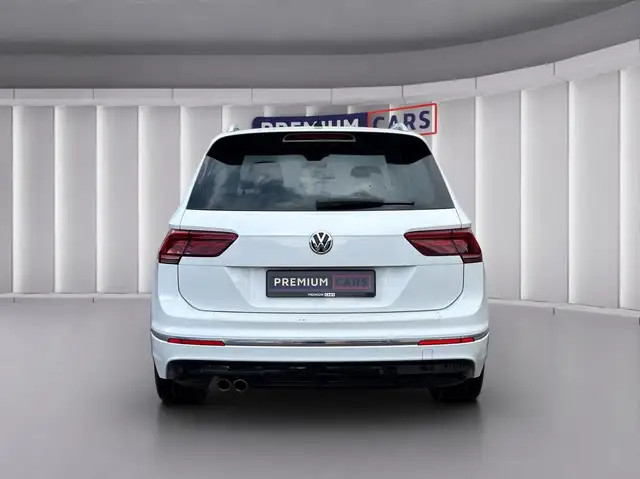 Volkswagen Tiguan view 4