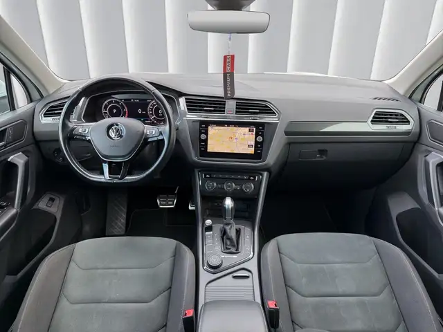 Volkswagen Tiguan view 11