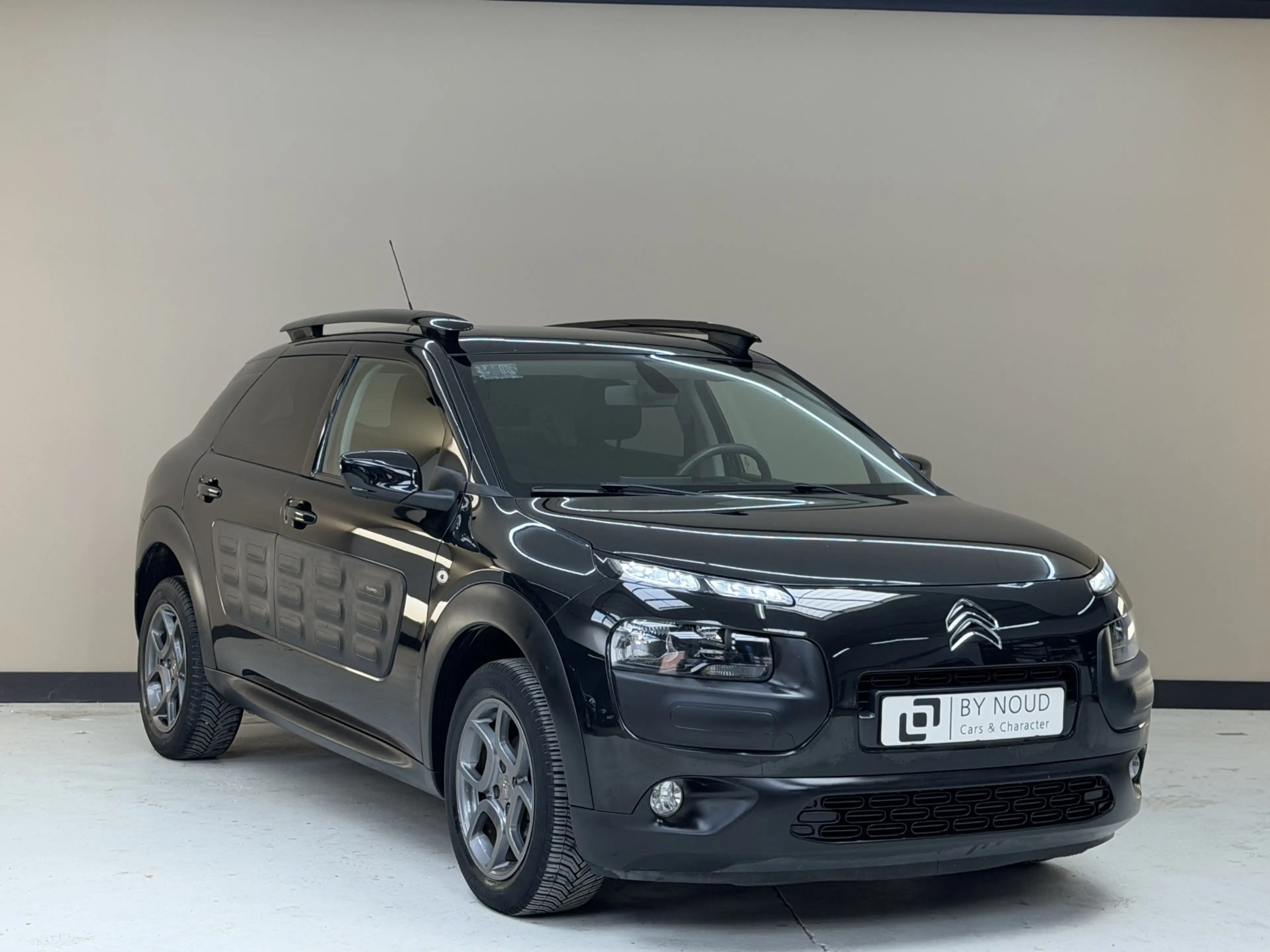 Citroen C4 Cactus 1.2 PureTech Shine, 82Pk, 2016, Nieuwe distributie — photo 5