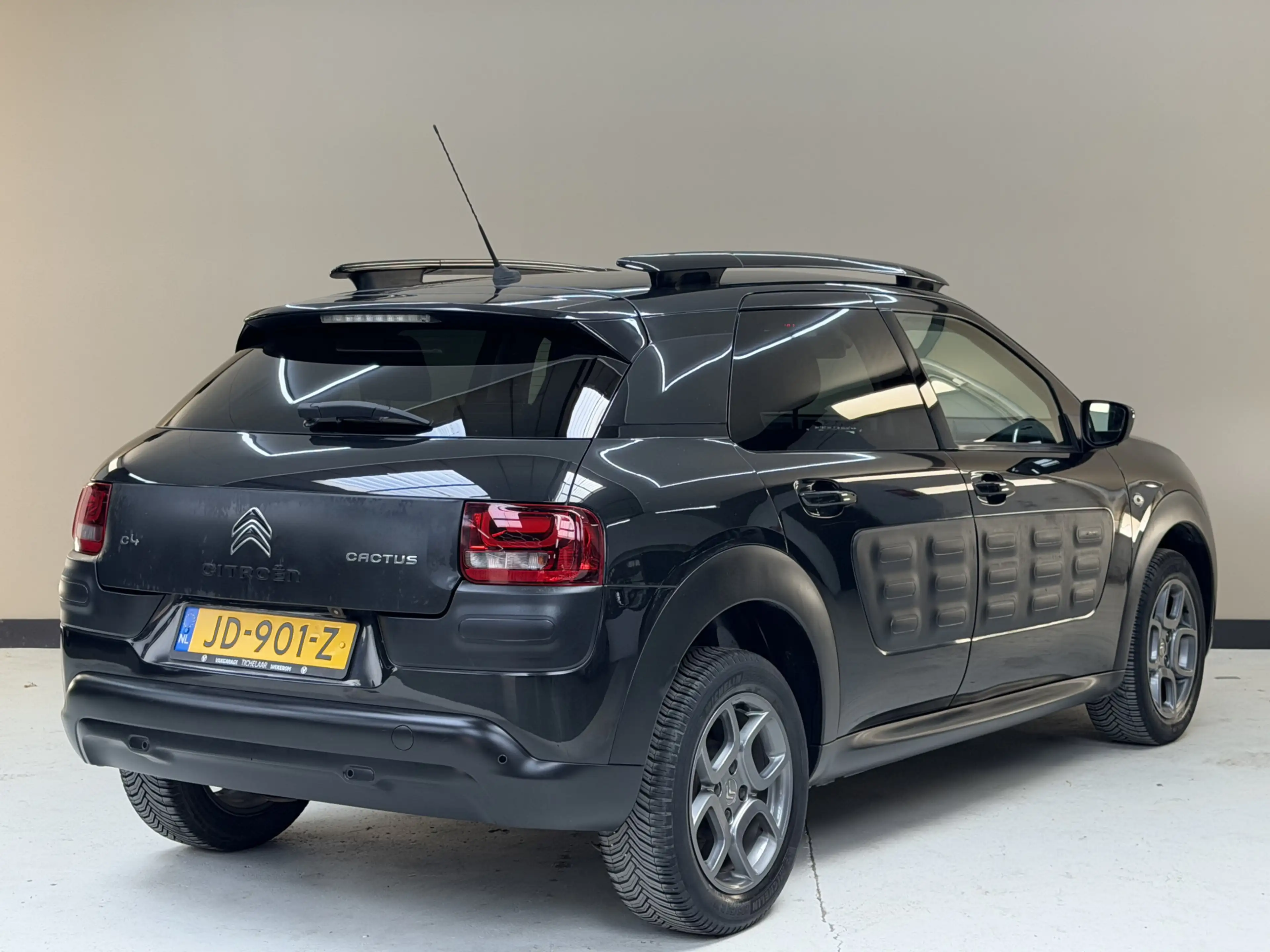 Citroen C4 Cactus 1.2 PureTech Shine, 82Pk, 2016, Nieuwe distributie — photo 3