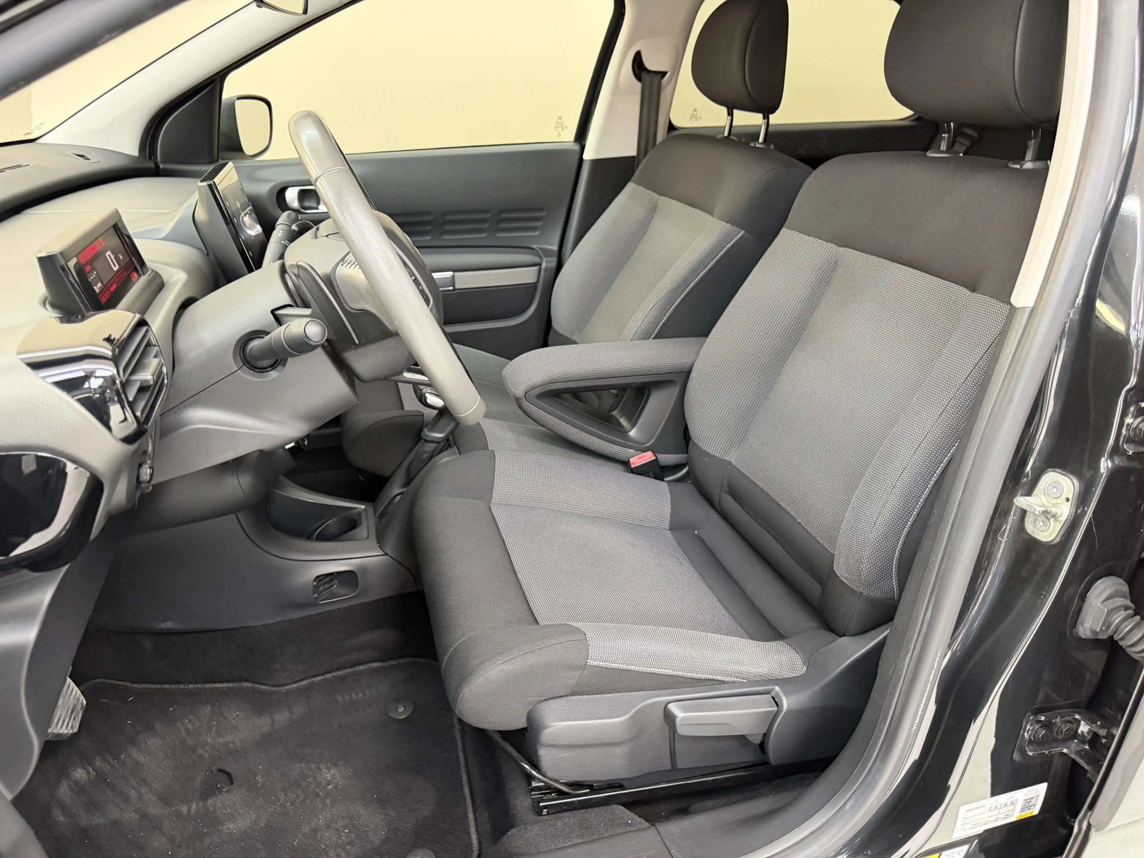 Citroen C4 Cactus 1.2 PureTech Shine, 82Pk, 2016, Nieuwe distributie — photo 8