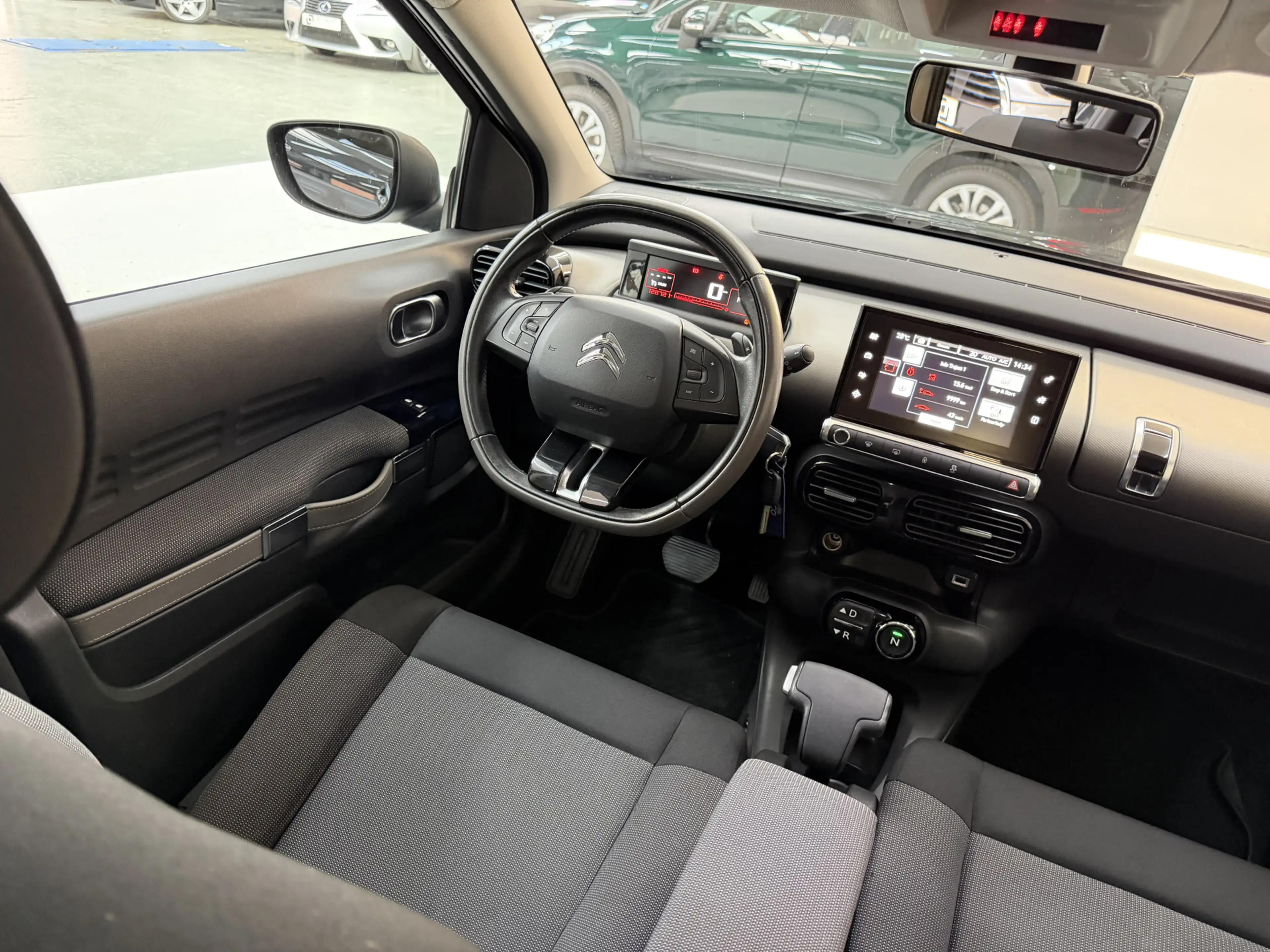 Citroen C4 Cactus 1.2 PureTech Shine, 82Pk, 2016, Nieuwe distributie — photo 4