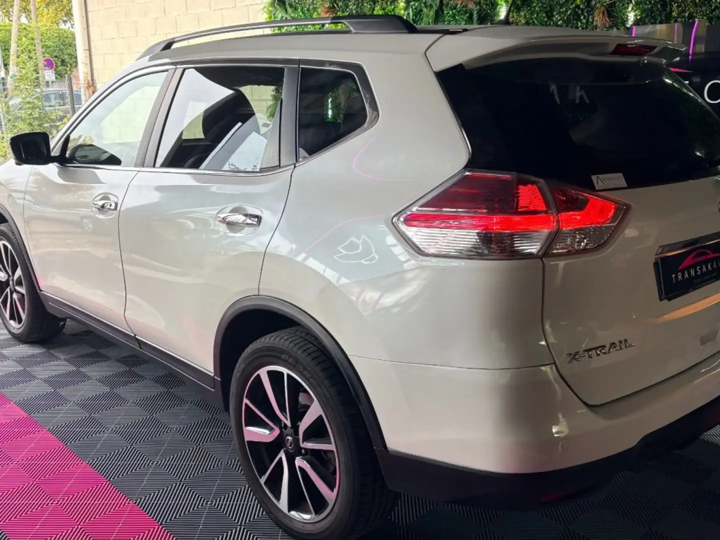Nissan X-Trail 1.6 dCi 130 ch 5pl All-Mode 4x4 Tekna ~ Hayon / Sièges électrique ~ Caméra de recul /360° ~ Sièges chauffants ~Toit pano/ Wit - 2