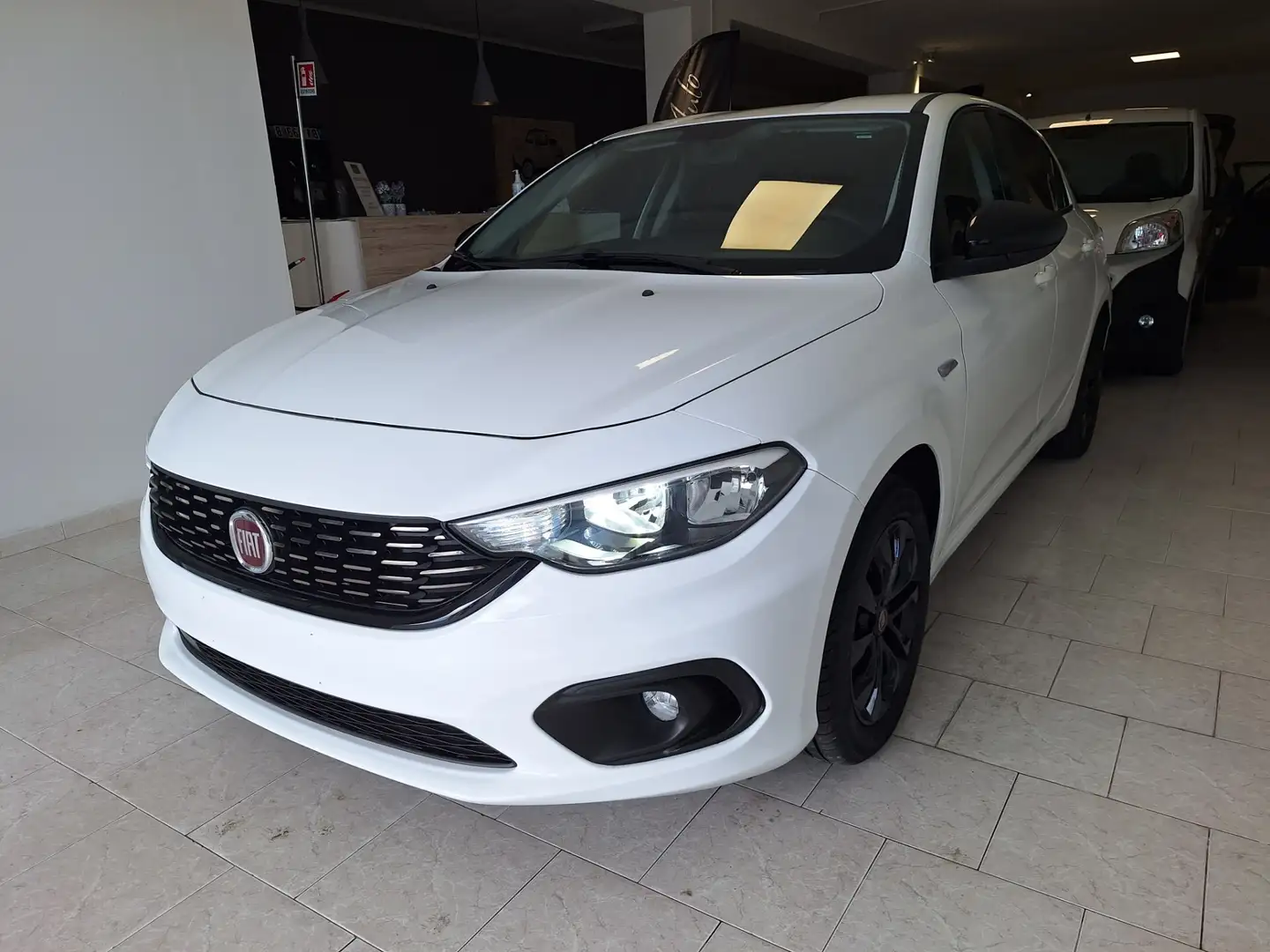 Fiat Tipo Tipo 1.3 Mjt S&S 5 porte Business Blanc - 1