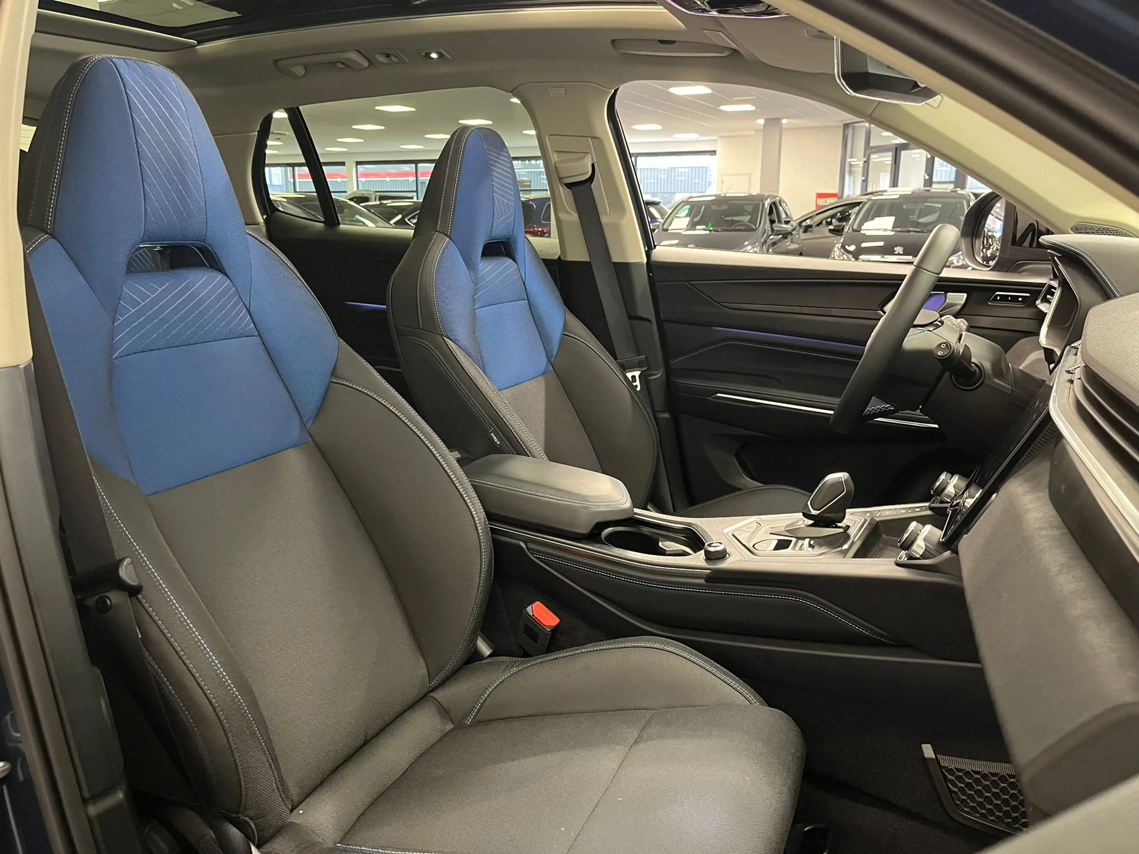 Lynk & Co 01 1.5 | 360 Camera | Panoramadak | Apple Carplay/And — photo 35