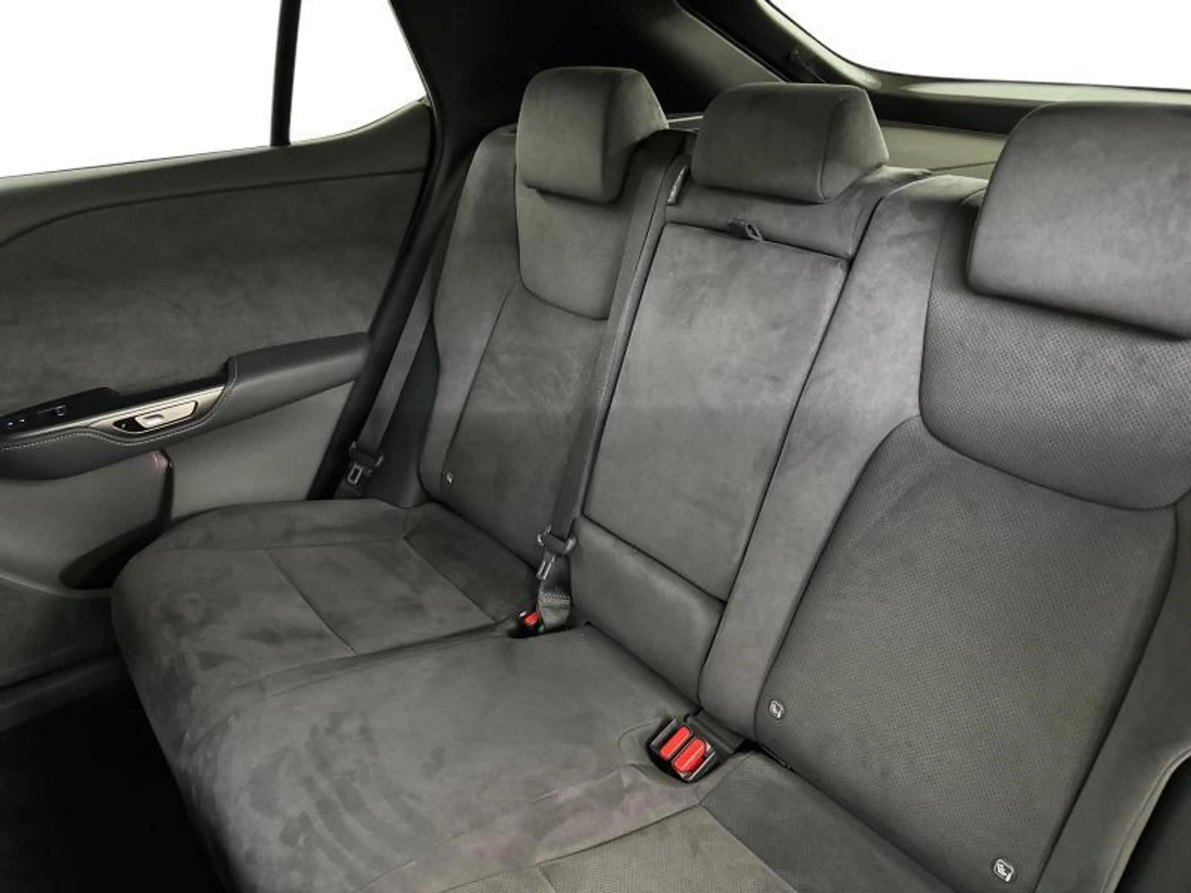 Lexus RZ Privilege Line AWD — photo 10