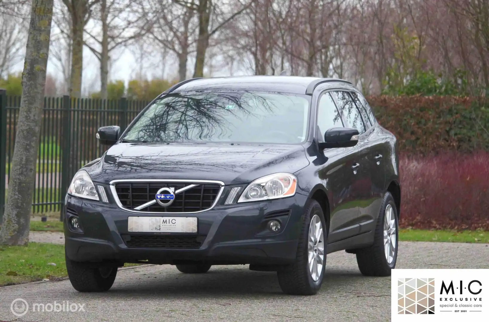 Volvo XC60 3.0 T6 Momentum | Zwitserse btw auto | Inr. mog. Grau - 1