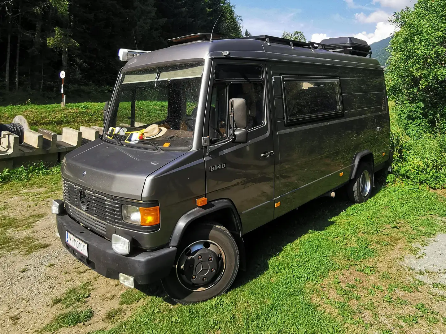 Mercedes-Benz T2 814 D Vario Grijs - 1