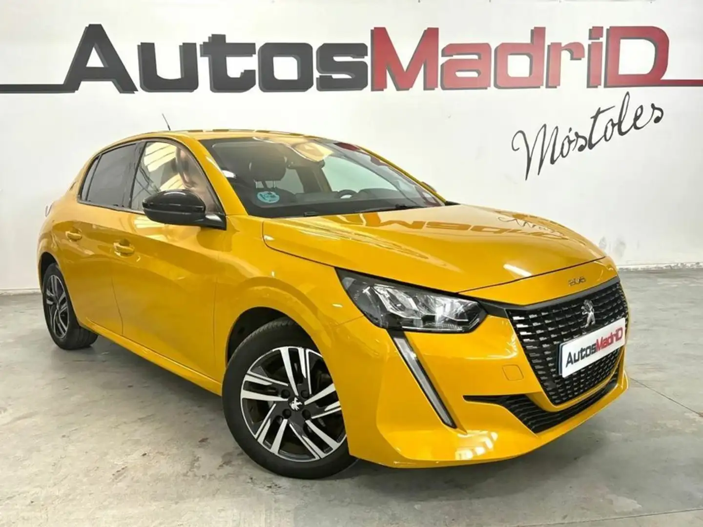 Peugeot 208 PureTech 74kW (100CV) Style Amarillo - 1