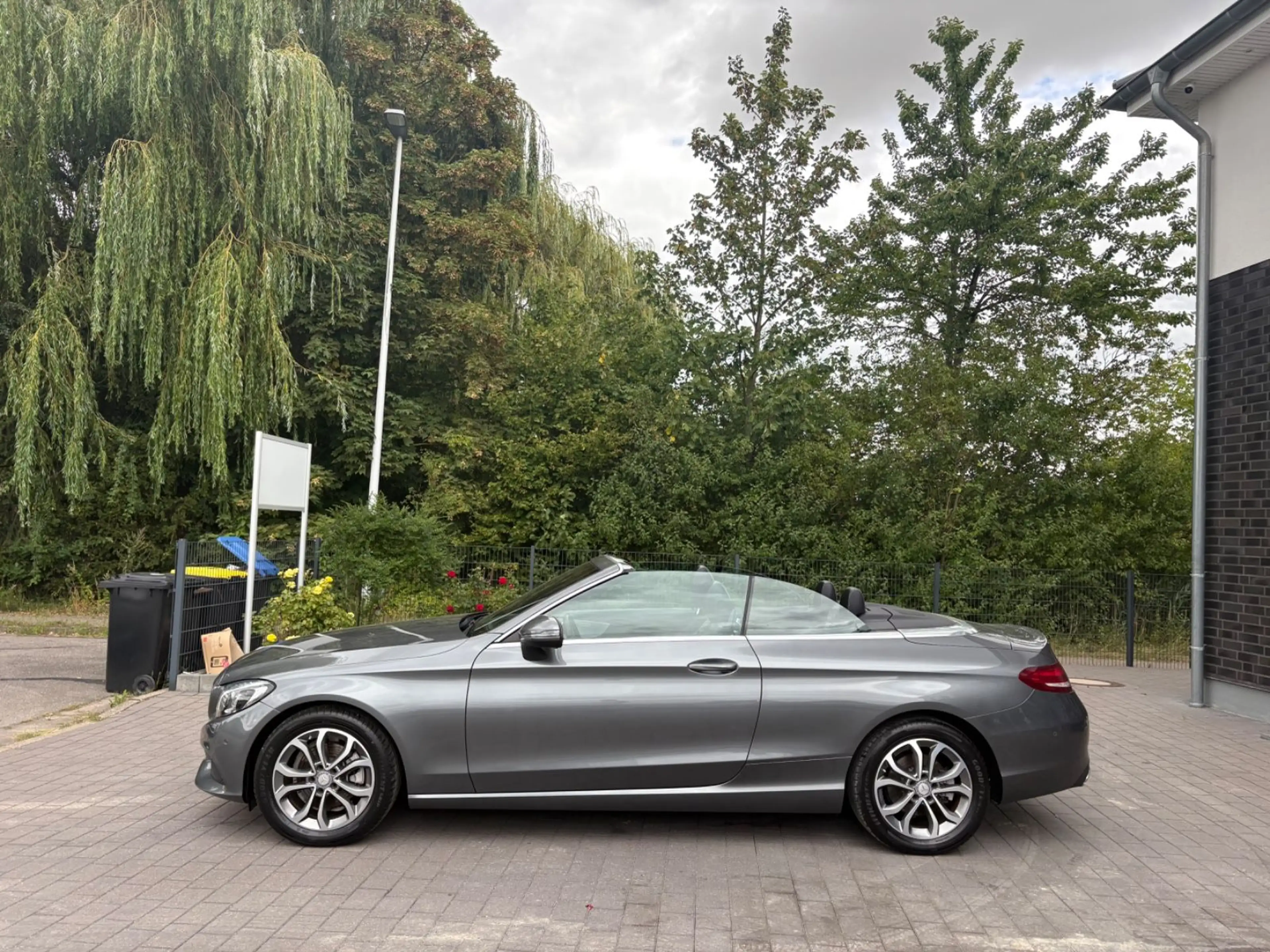 Mercedes-Benz C 200 C Cabrio — photo 4