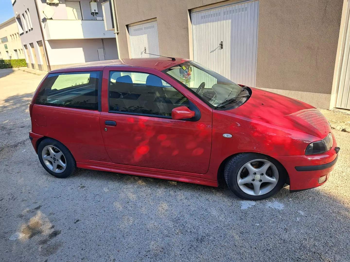 Fiat Punto 3p 1.4 GT c/airbag Rood - 1