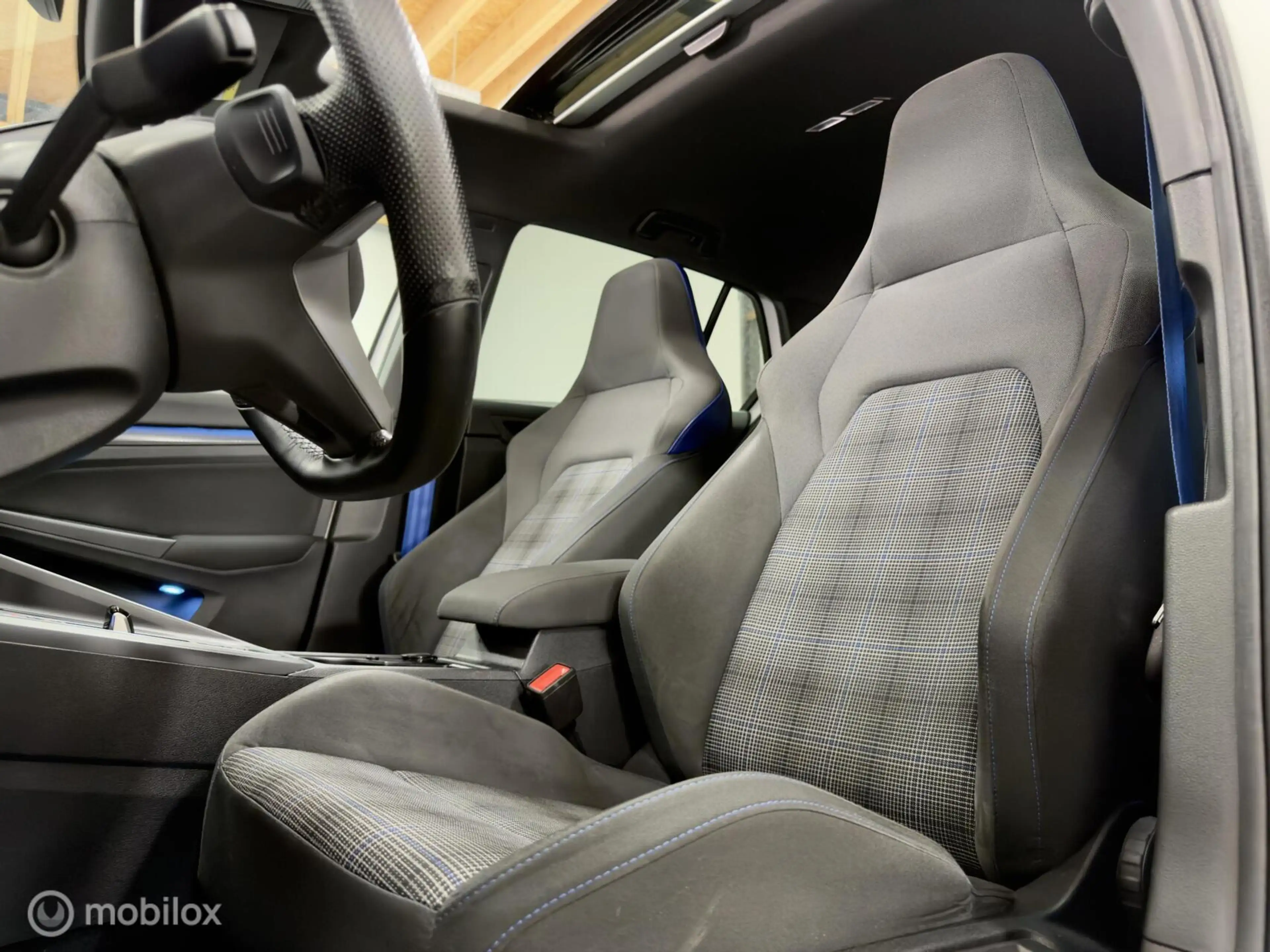 Volkswagen Golf GTE 1.4 eHybrid | Pano | IQ | Dodehoek | ACC | Cam | M — photo 4