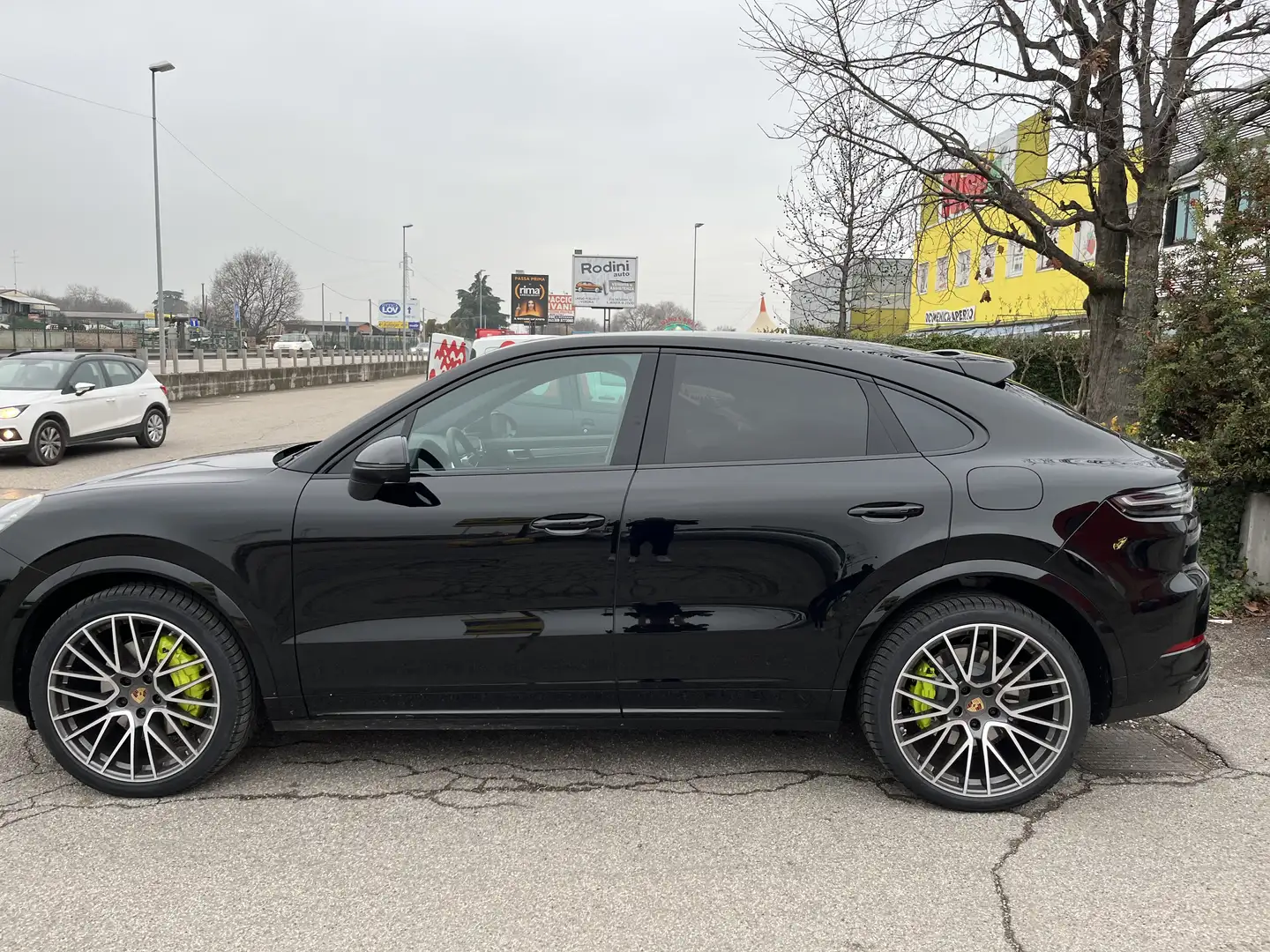 Porsche Cayenne Platinum Edition - 1