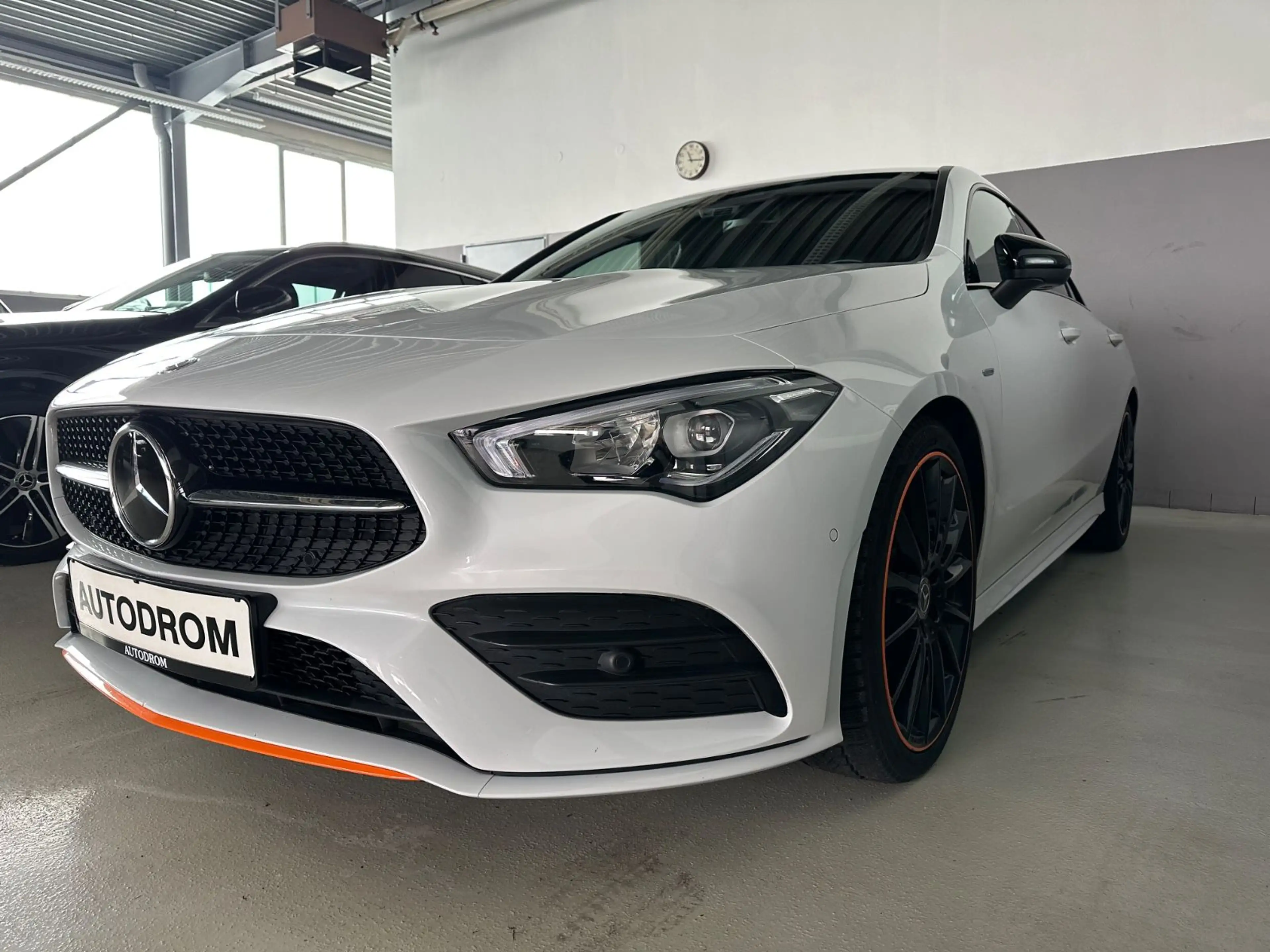 Mercedes-Benz CLA 220 Orange Edition1/AMG-Line/Kamera — photo 3