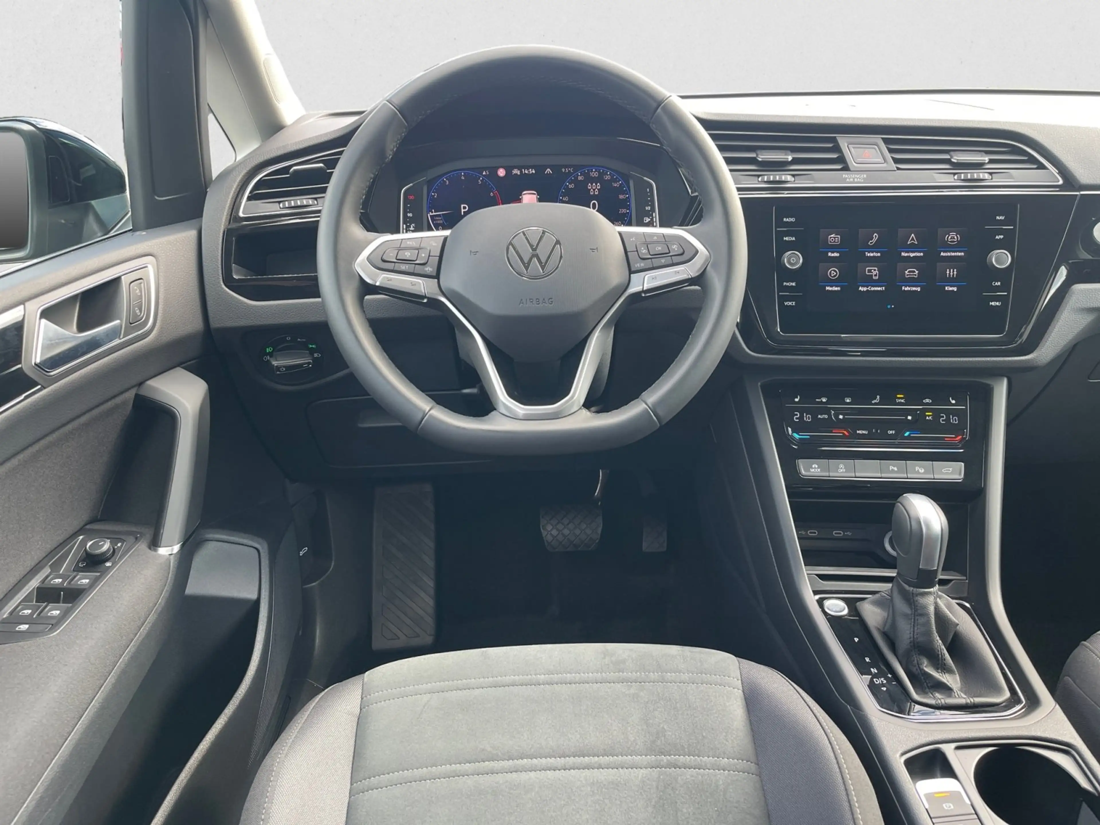 Volkswagen Touran Highline TSI DSG|7 SITZE|AHK|el.HECK|NAVI — photo 11