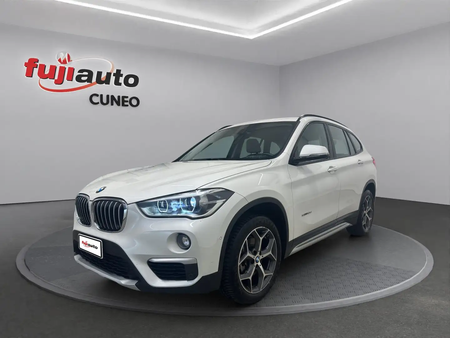 BMW X1 X1 sdrive18d xLine auto Blanco - 1
