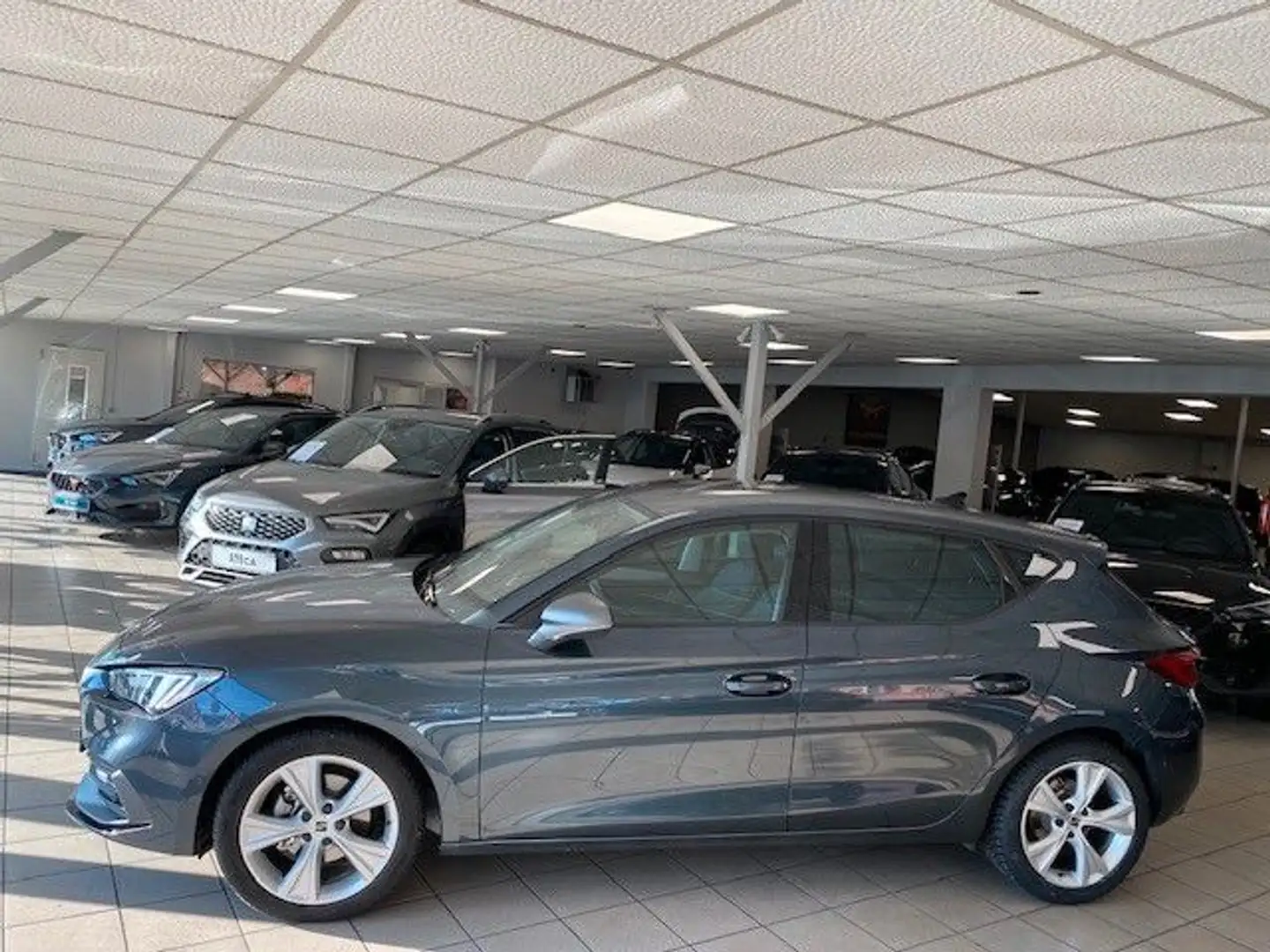SEAT Leon FR 1,5 e-TSI 110KW (150PS) Grijs - 2