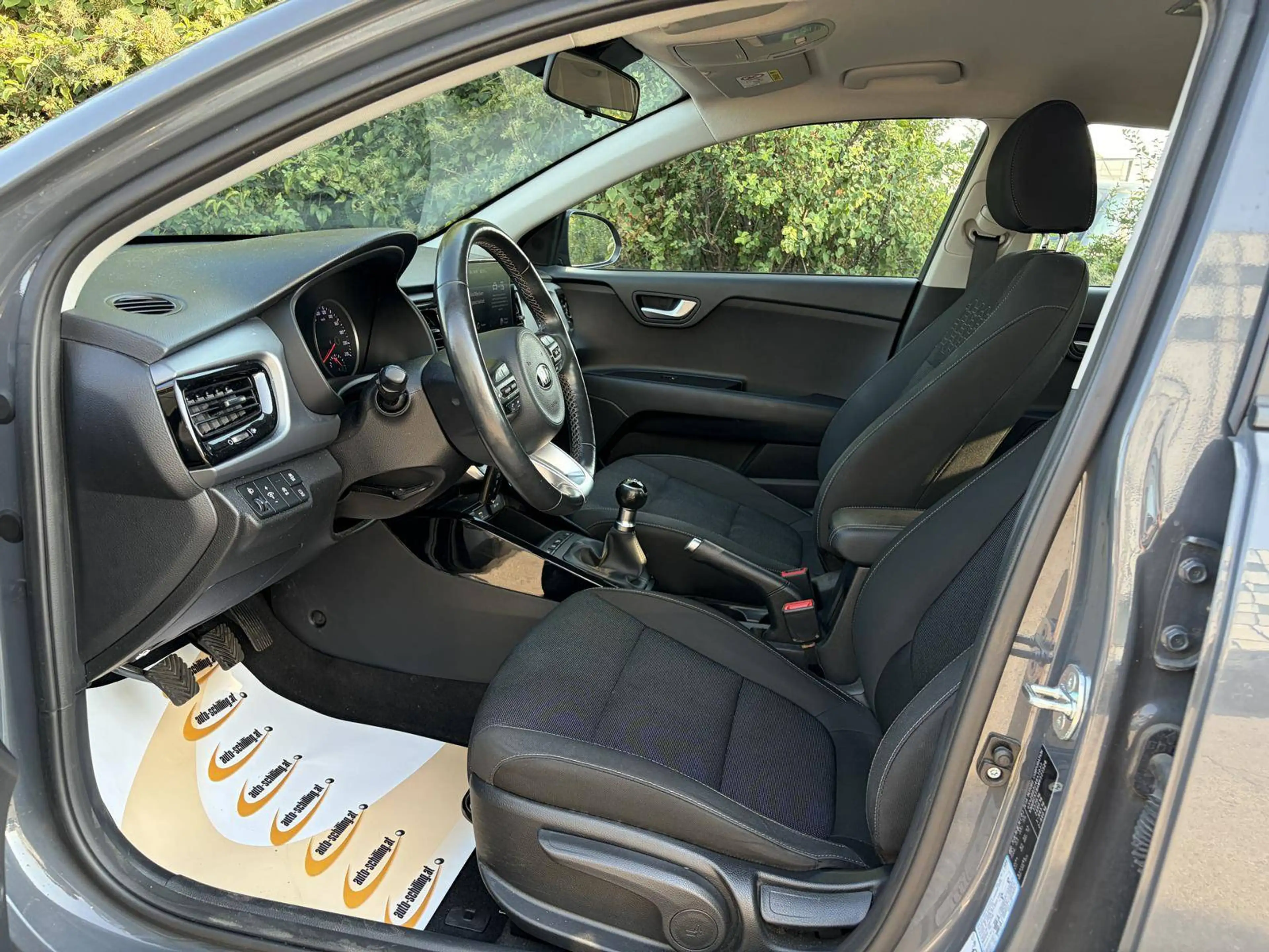 Kia Rio 1,25 MPI Silber 4-Zylinder CarPlay Kamera PDC Lenkrad/Sitzheizung Service+Pickerl NEU — photo 7