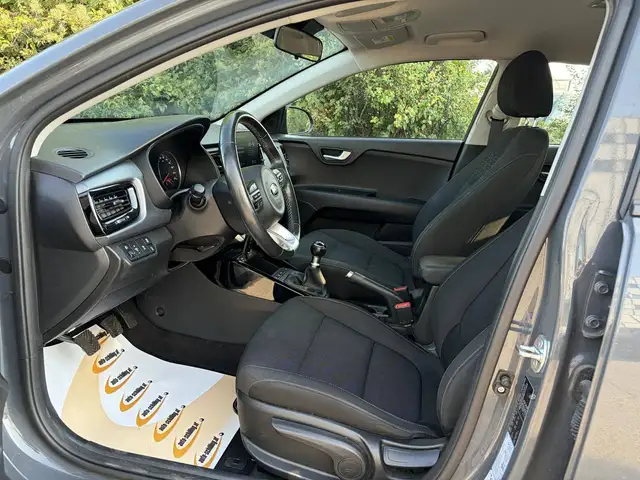 Kia Rio view 7