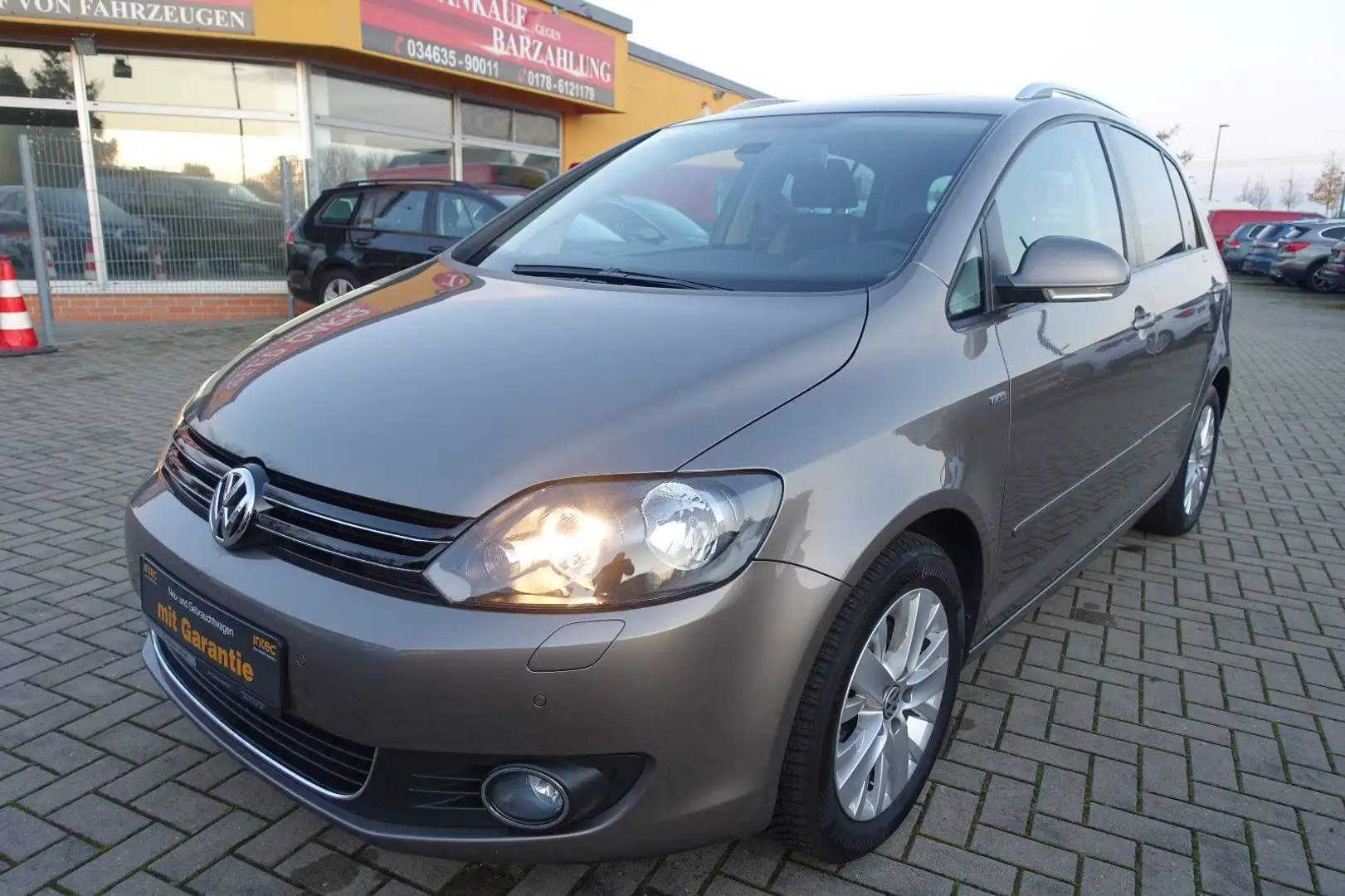 Volkswagen Golf Plus VI Life*Brems-Assist*Sitzh*Navi*Kamera - 1