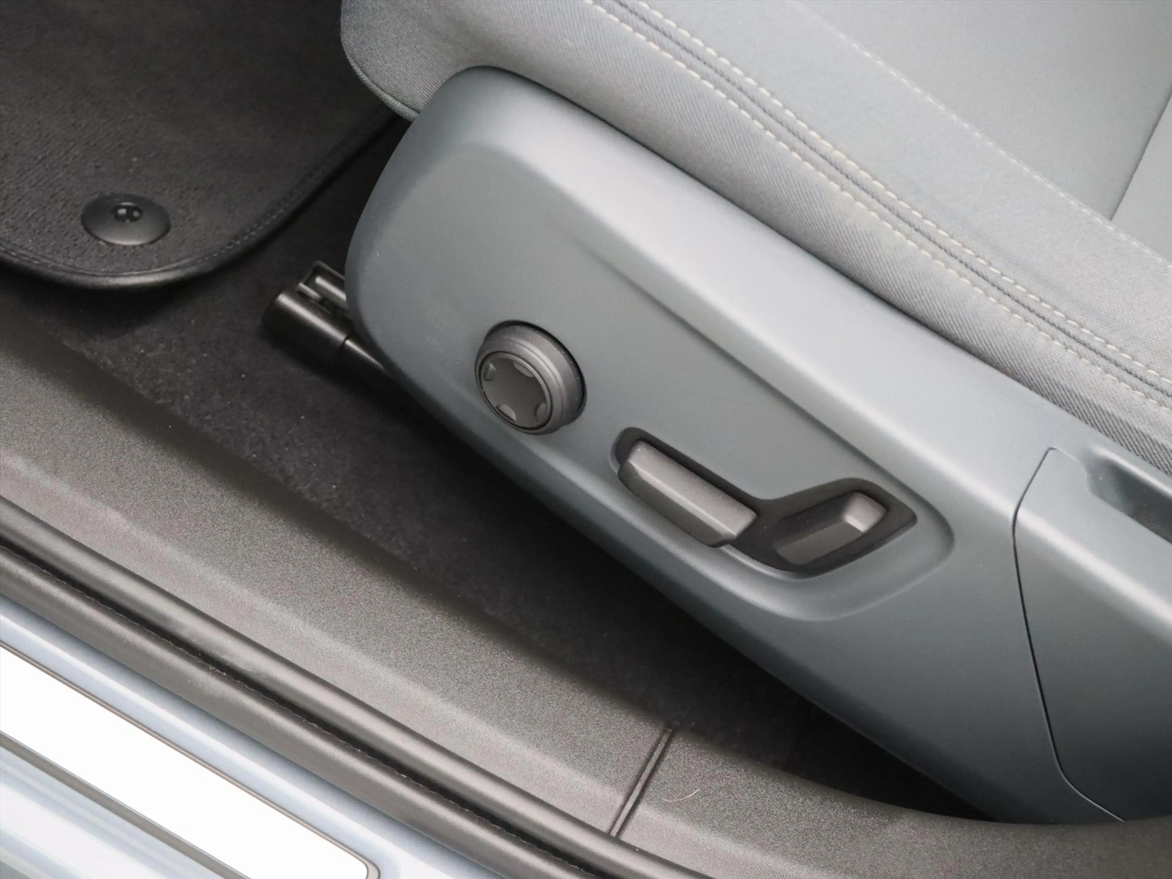 Polestar 2 Long Range Dual Motor 408pk 92% SoH [ PILOT PLUS+P — photo 18