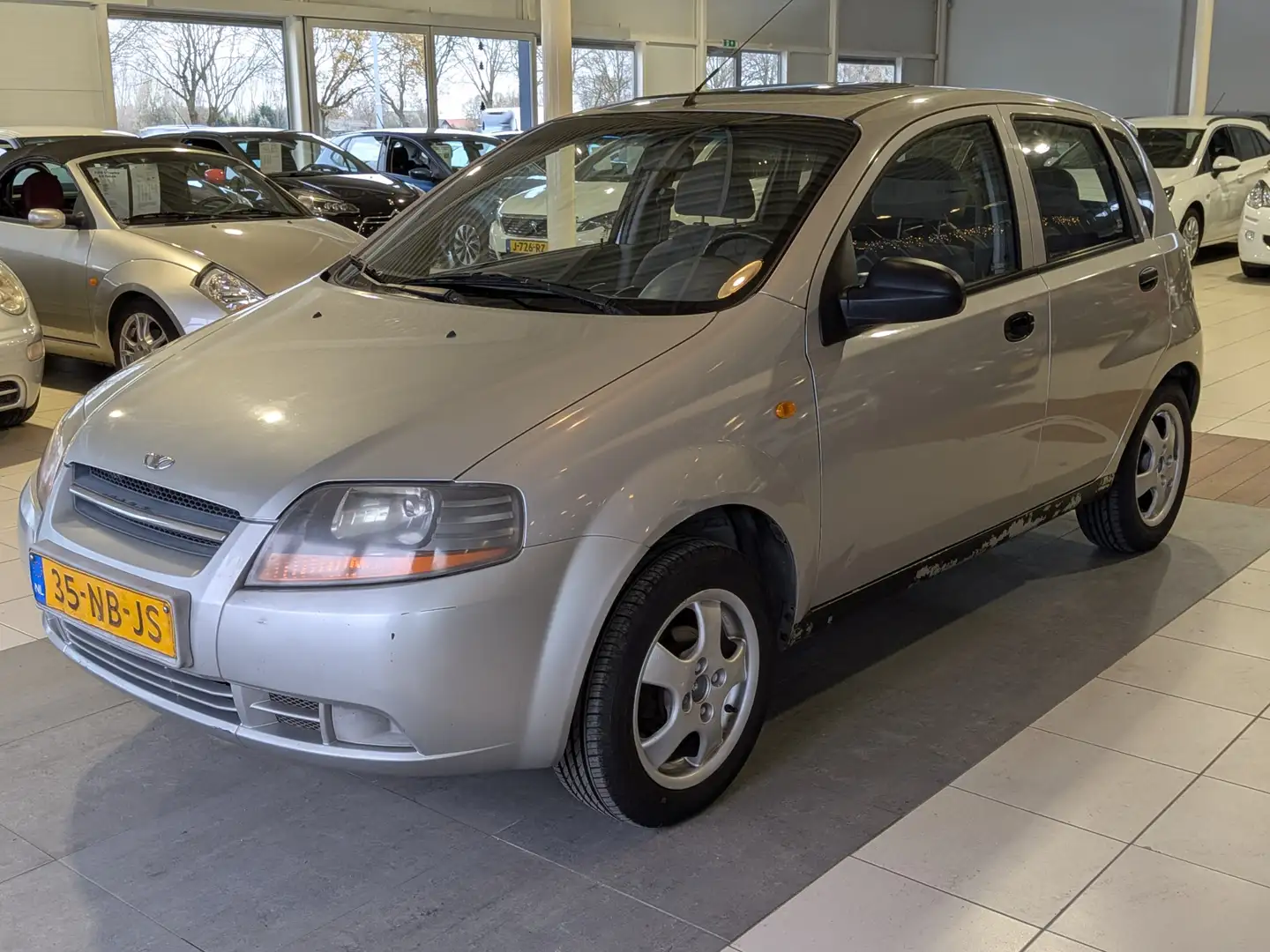 Daewoo Kalos 1.4 Spirit Stuurbekrachtiging Grau - 2