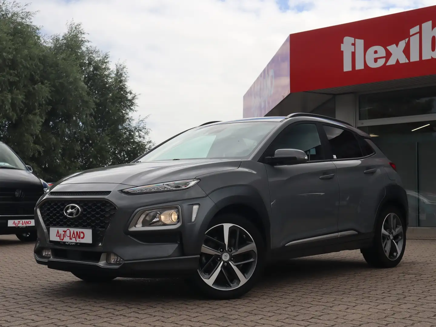 Hyundai KONA 1.6 T-GDI Style DCT Navi Klimaaut. PDC DAB Grau - 2