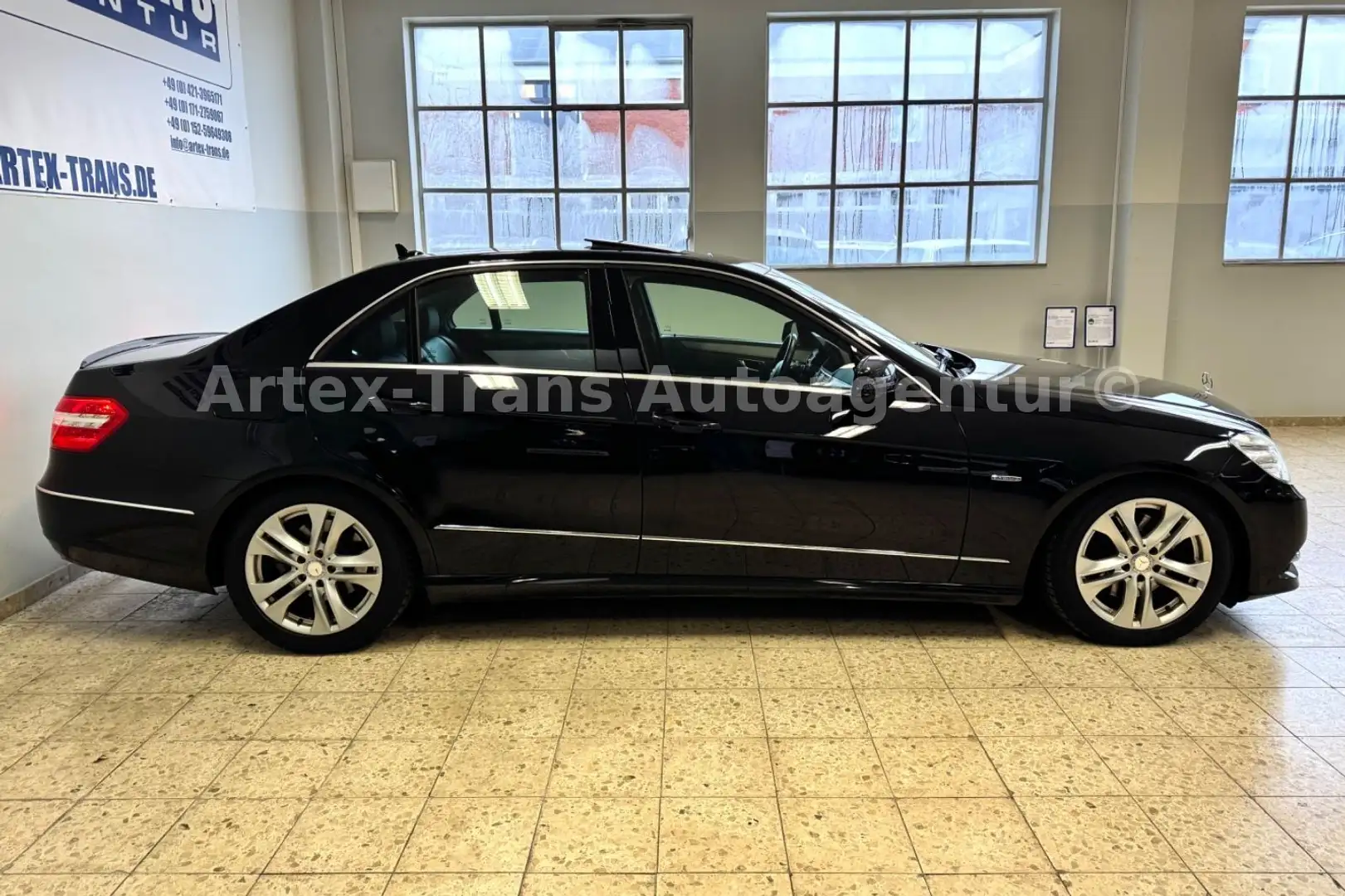 Mercedes-Benz E 250 CDI 4Matic Avantgarde/NAVI/LEDER/SHZ/XENO Schwarz - 2
